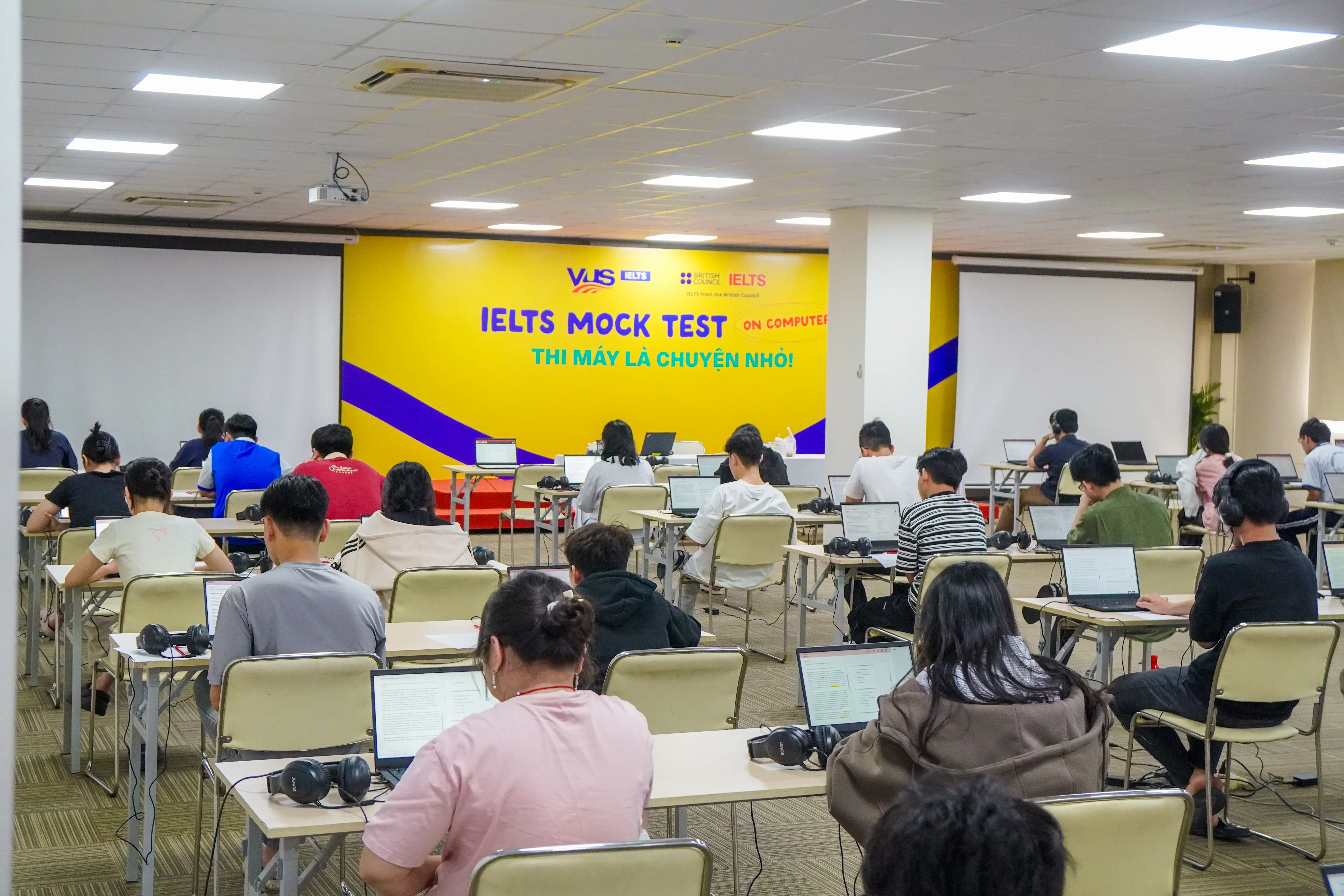 Thi thử IELTS mock test tại VUS